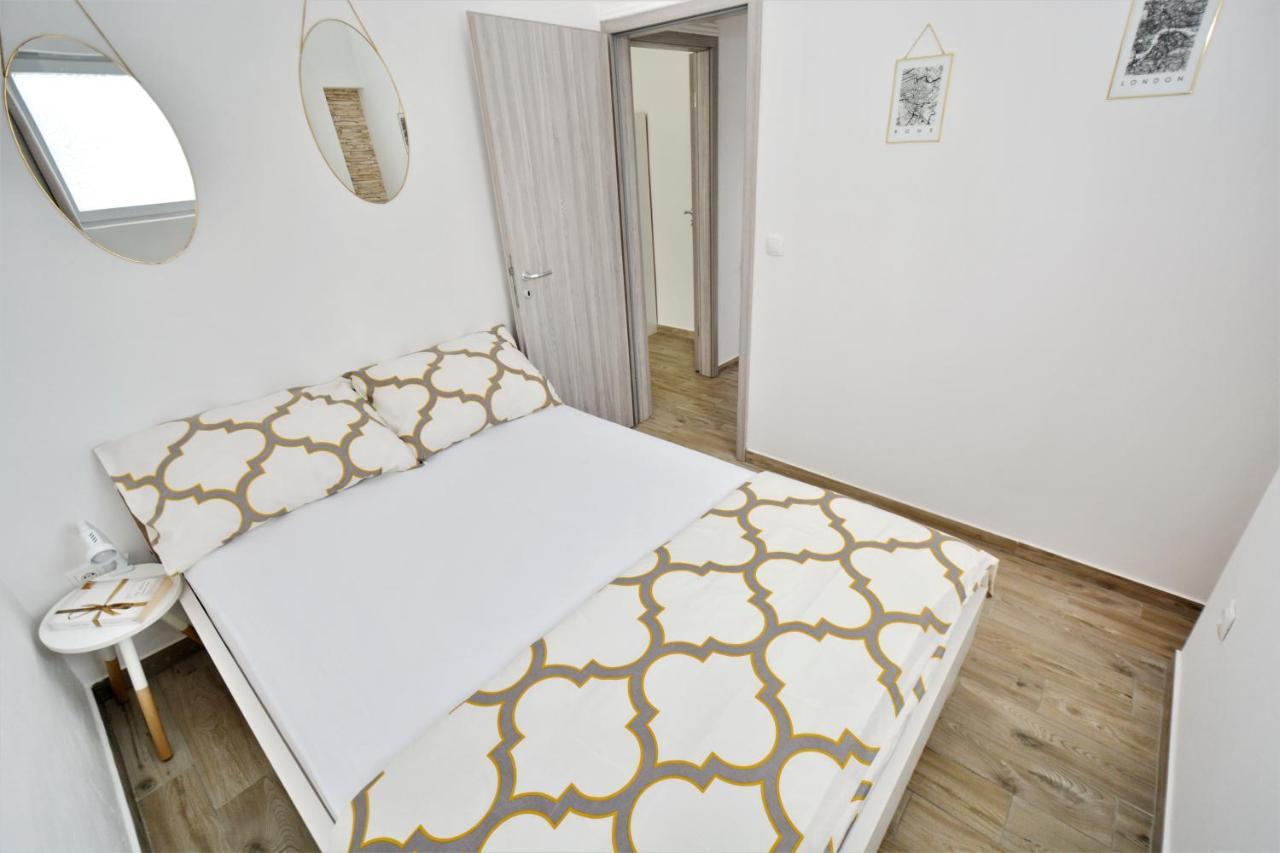 Holiday Home Paulin Obrovac Esterno foto